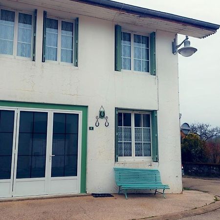 Maison Confortable Avec Vue Sur La Montagne A Charix Exterior photo